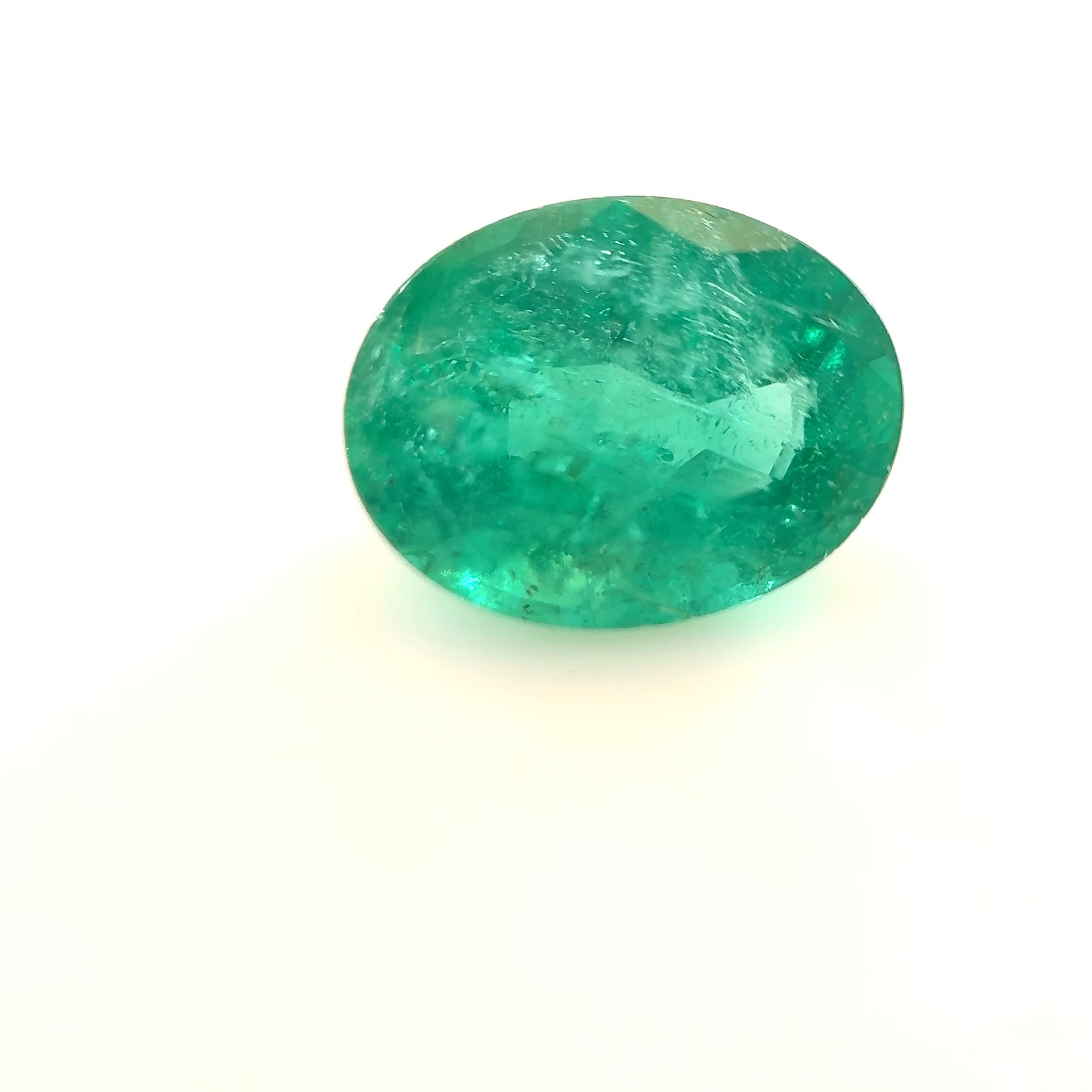 Szmaragd 2,04 ct, zielony, szlif owalny