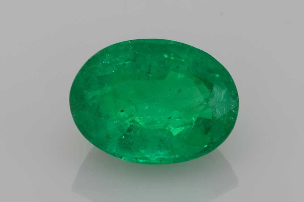 Szmaragd 4,93 ct, zielony, szlif owalny
