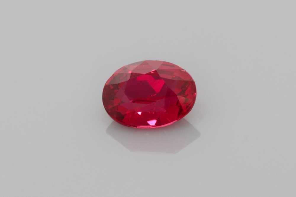 RUBY Oval 0.71ct RED SI FACETED