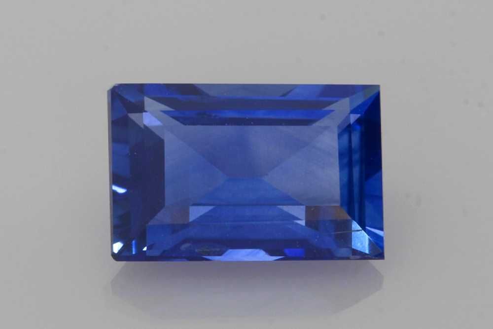 Szafir 2,10 ct, niebieski, szlif bagietka