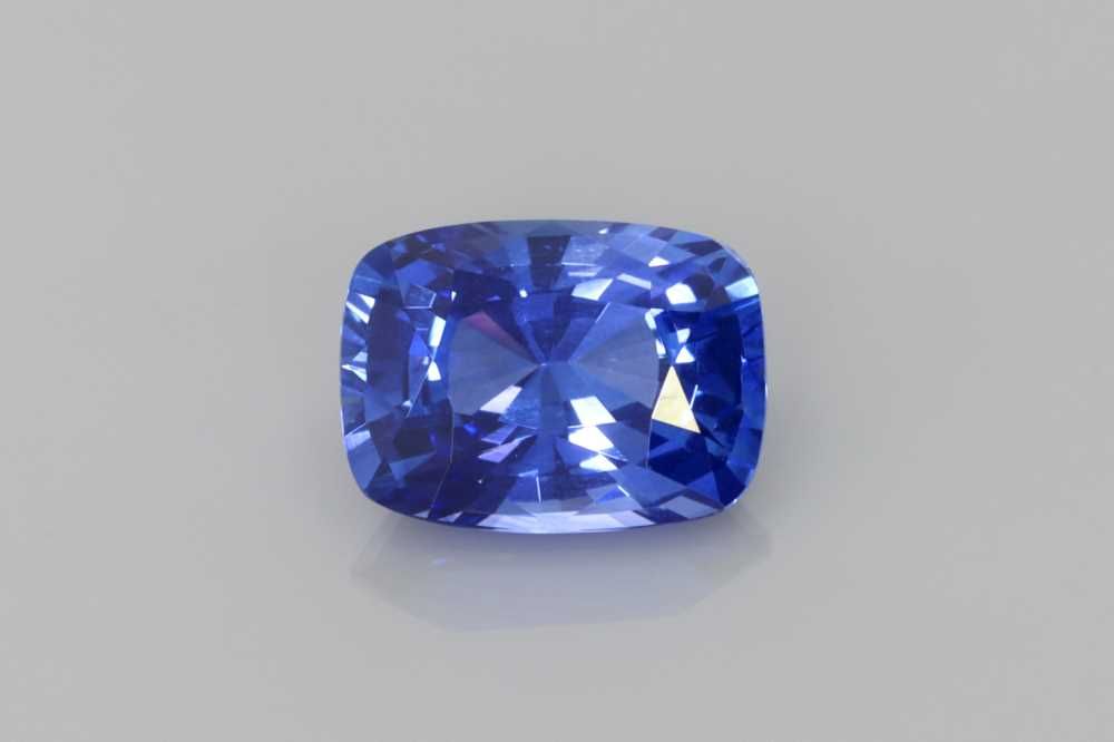 Szafir 1,66 ct, niebieski, szlif cushion