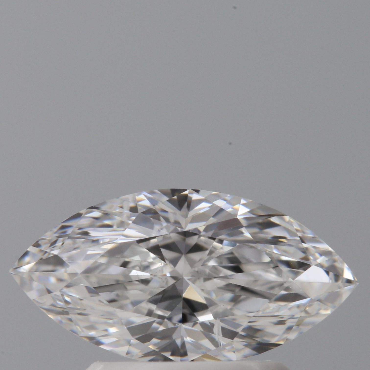 Prírodný diamant markíz,...