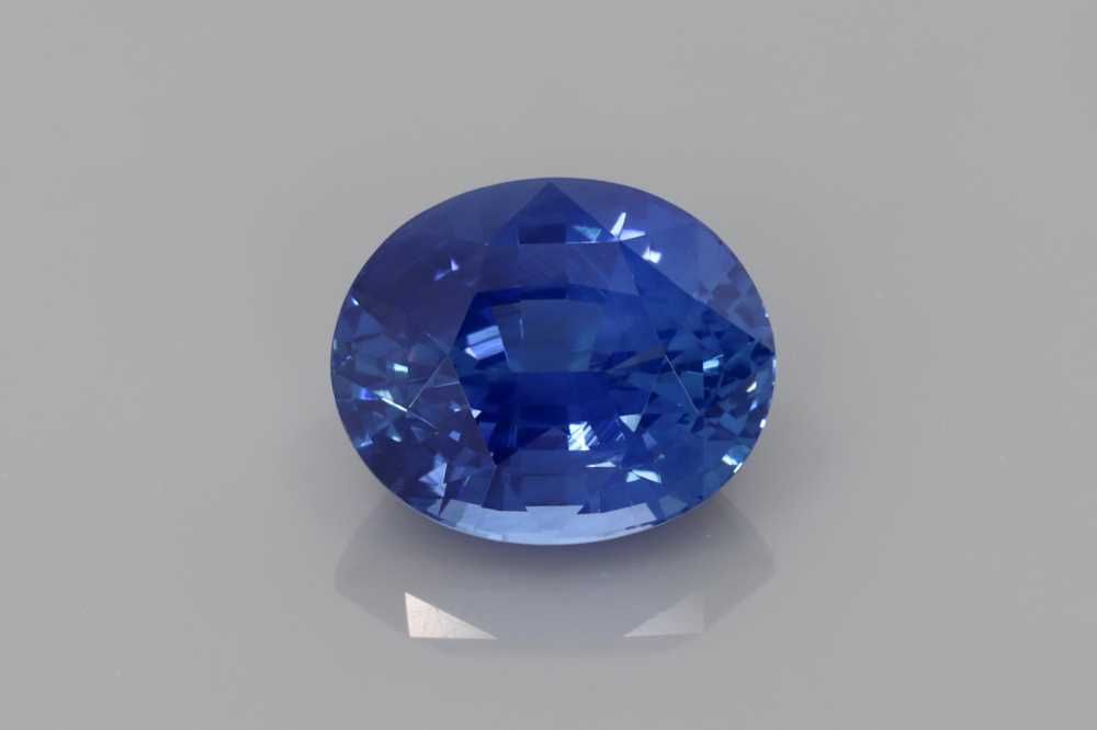 3.68 ct Sapphire