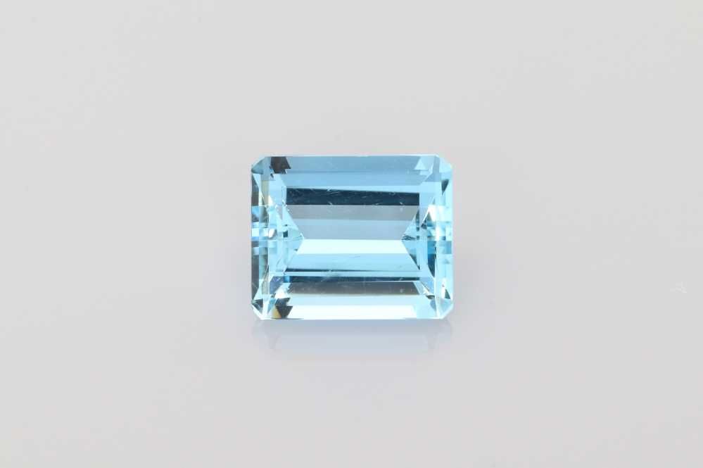 AQUAMARINE FACETED 4.41ct BLUE Vivid BLUE SI MOZAMBIQUE NONE