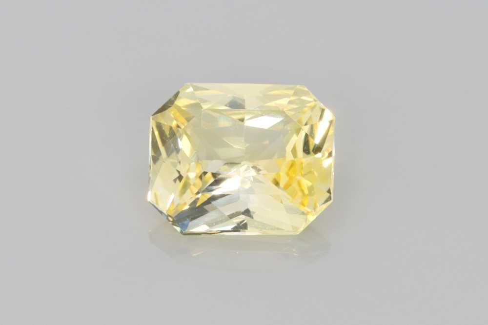 Szafir 2,07 ct, żółty, szlif szmaragdowy