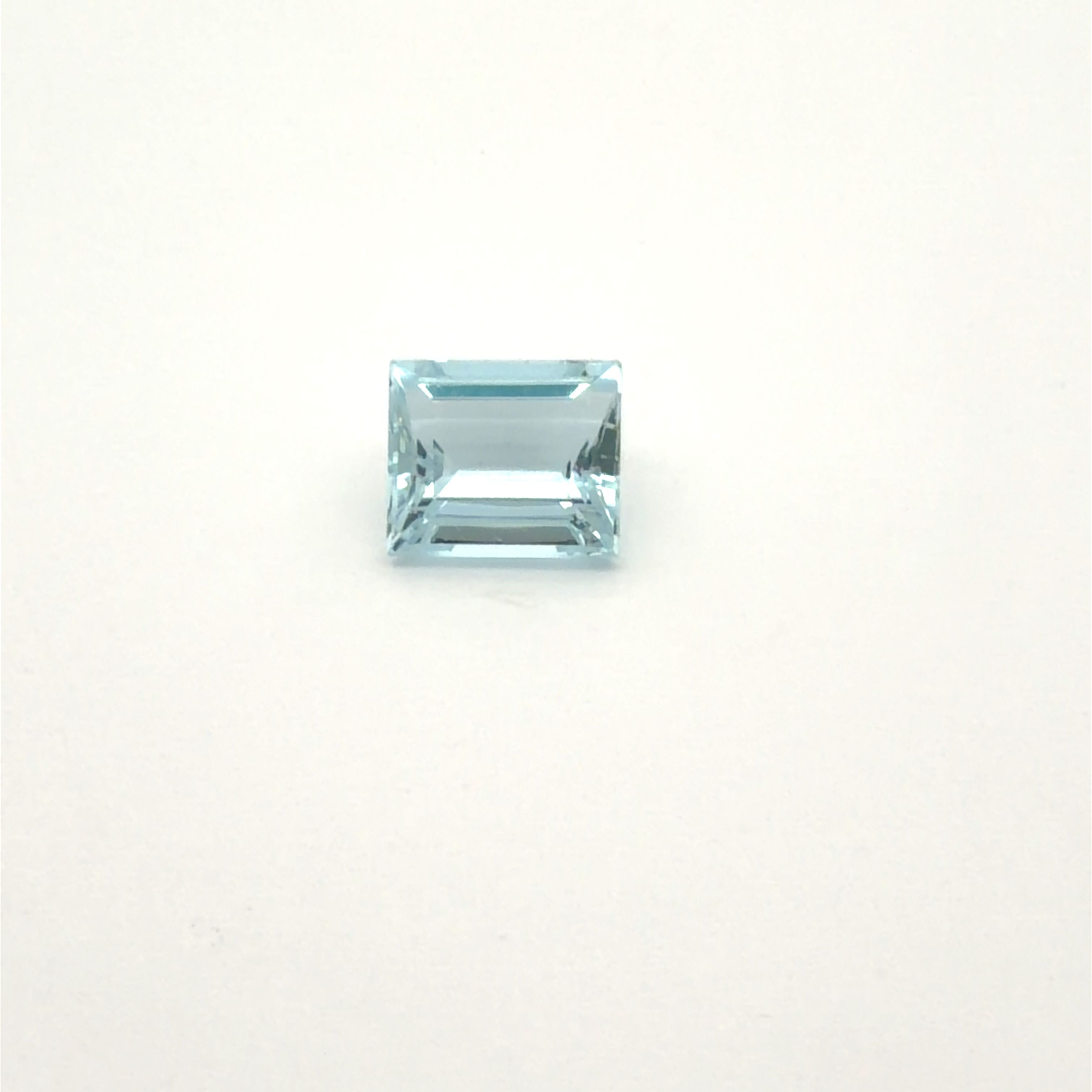 Akwamaryn 1,30 ct, niebieski, szlif prostokątny