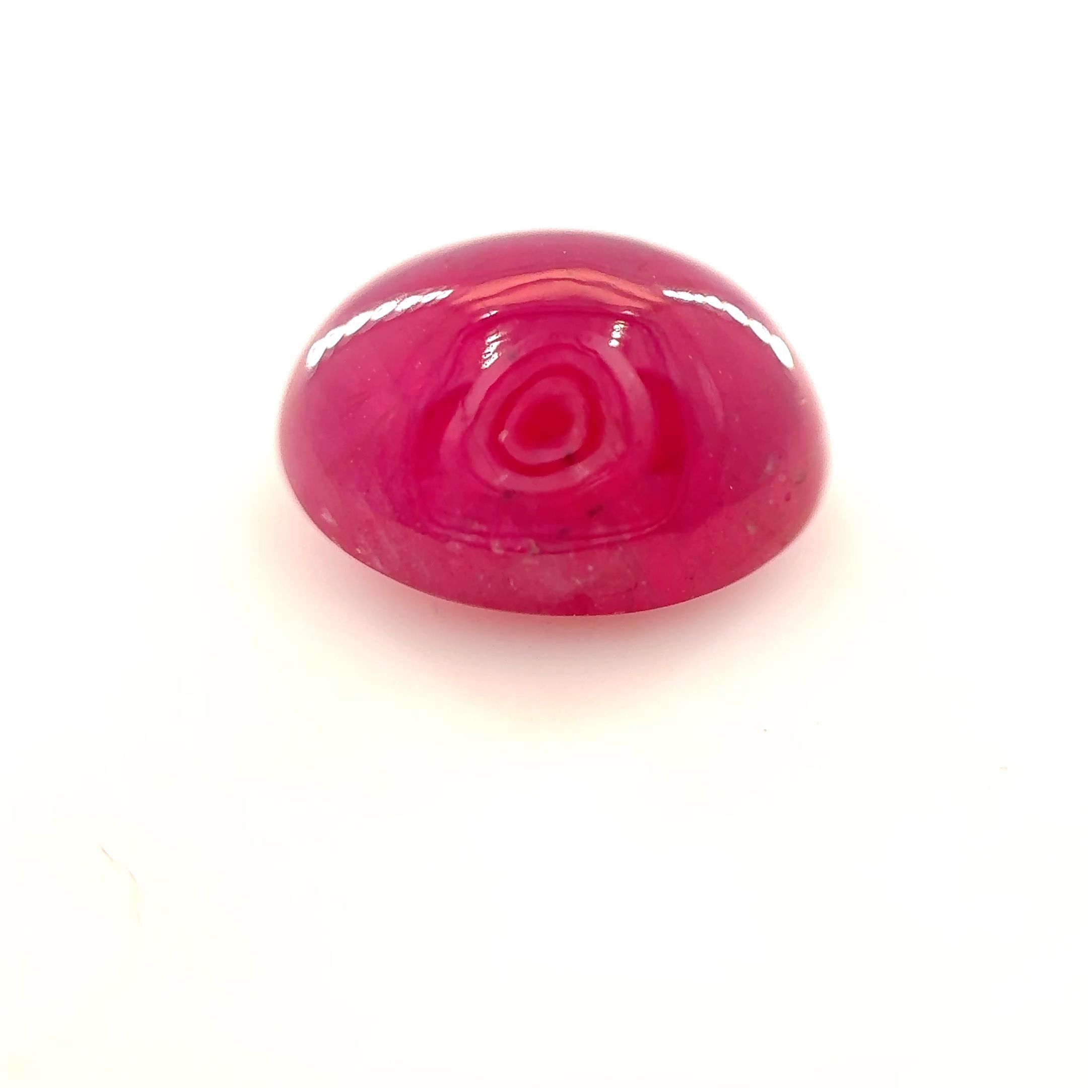 Rubin 4,33 ct, czerwony, kaboszon