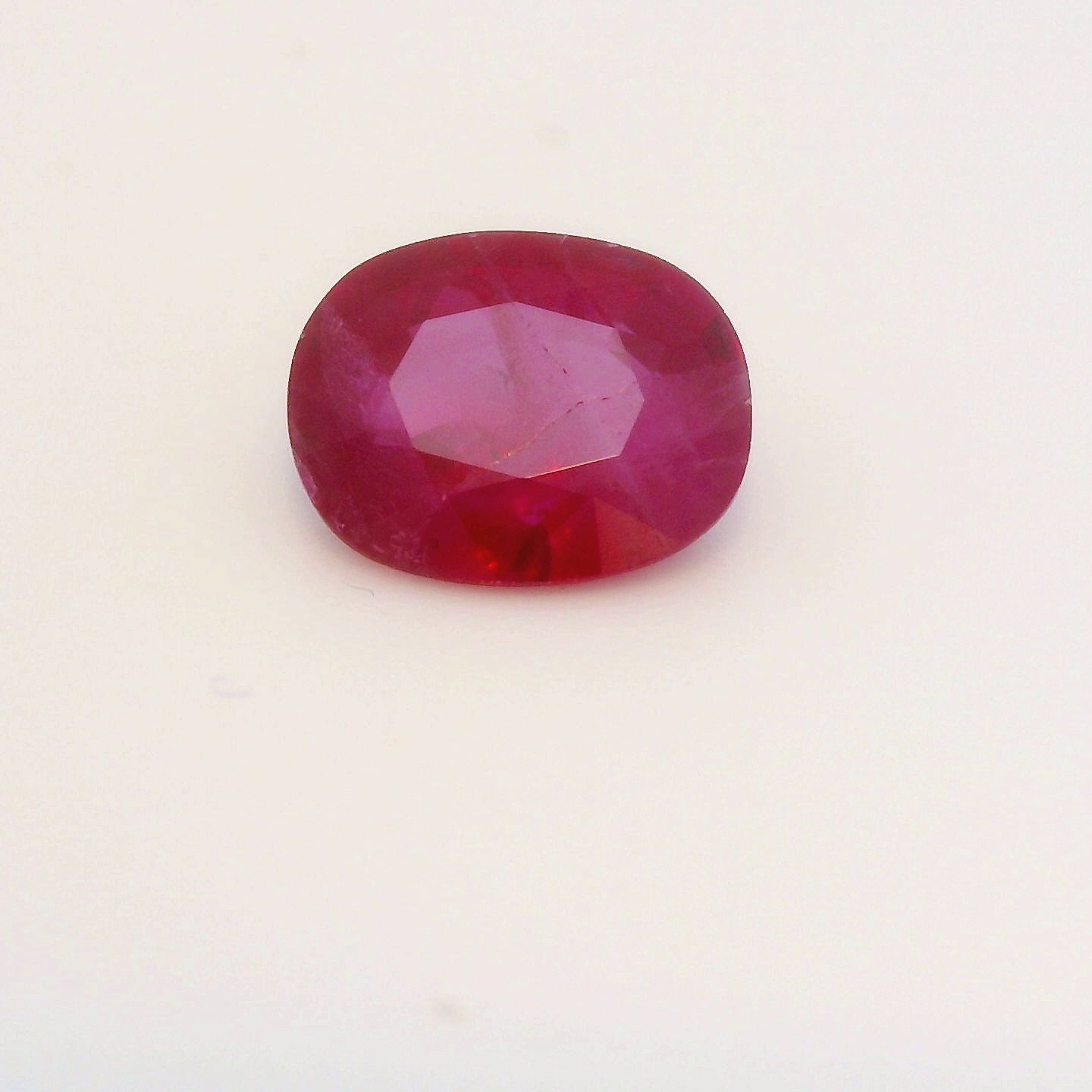 Rubin 1,07 ct, czerwony, szlif owalny