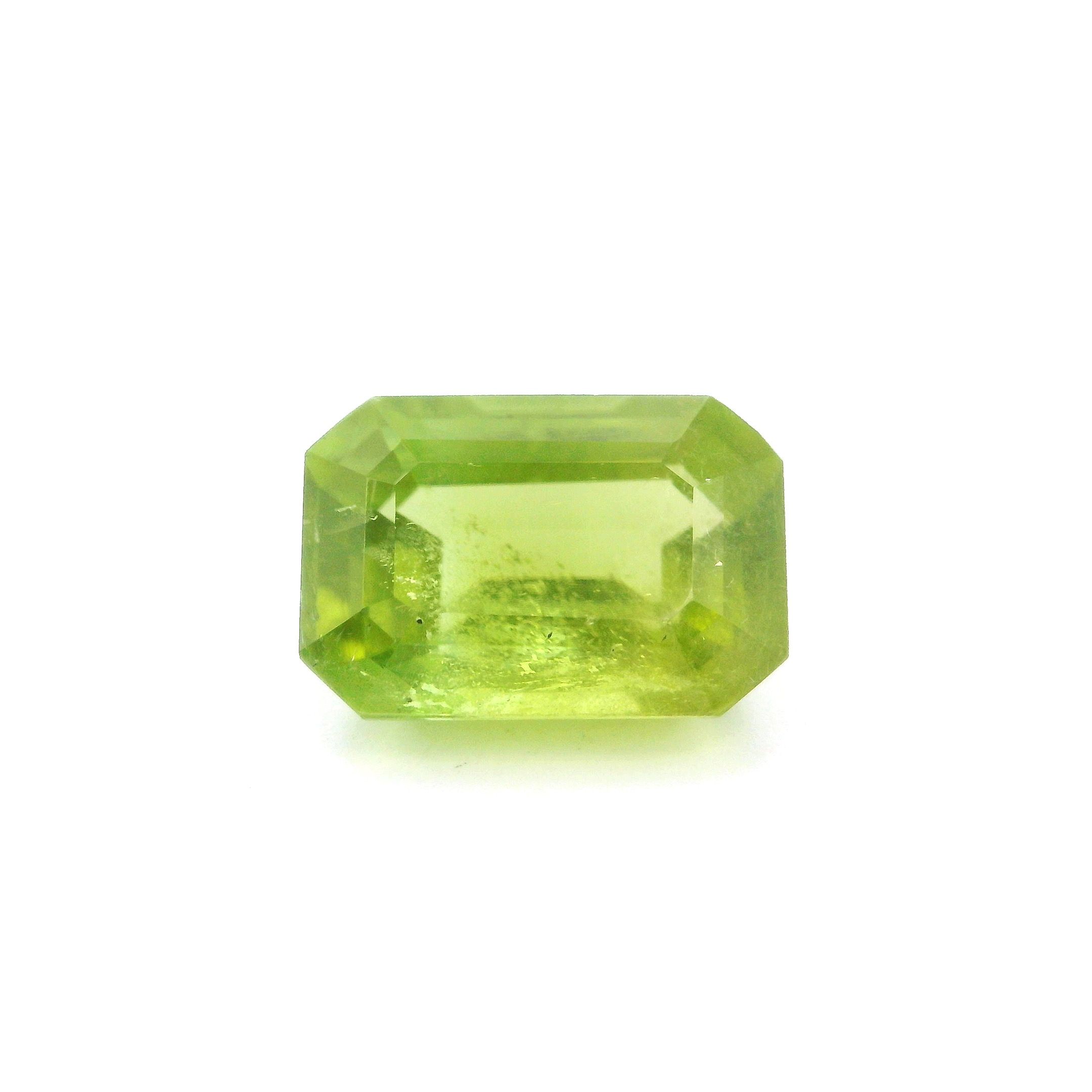 Perydot 3,01 ct, zielony, szlif ośmiokątny