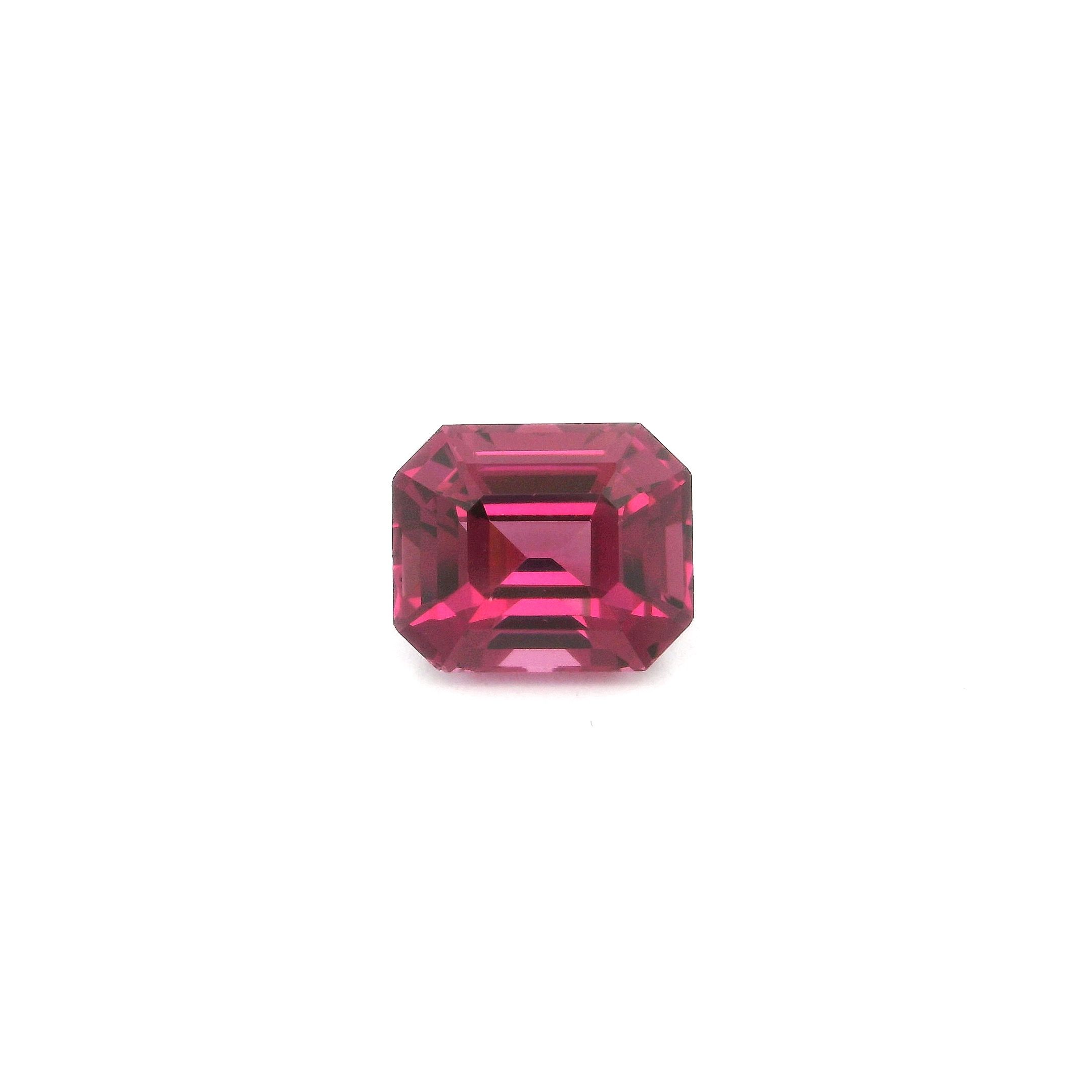 Granat 2,23 ct, różowy, szlif ośmiokątny