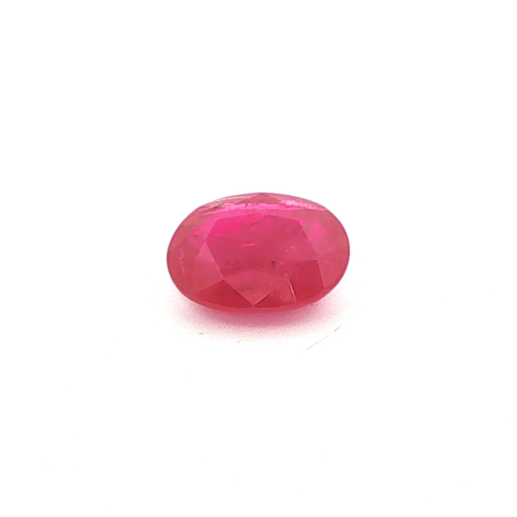 Rubin 2,60 ct, czerwony, szlif owalny