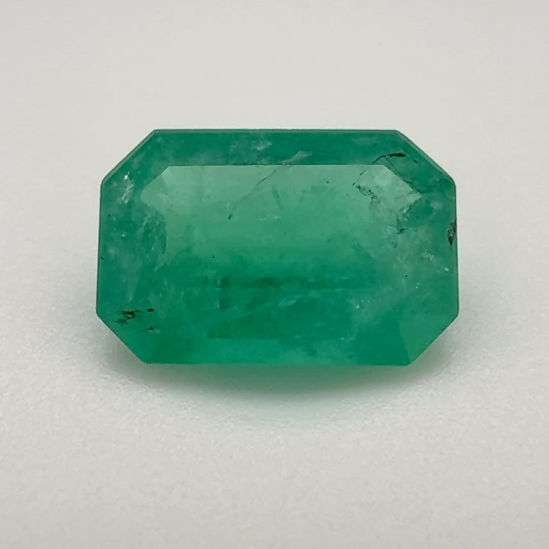 Szmaragd 3,59 ct, zielony, szlif ośmiokątny