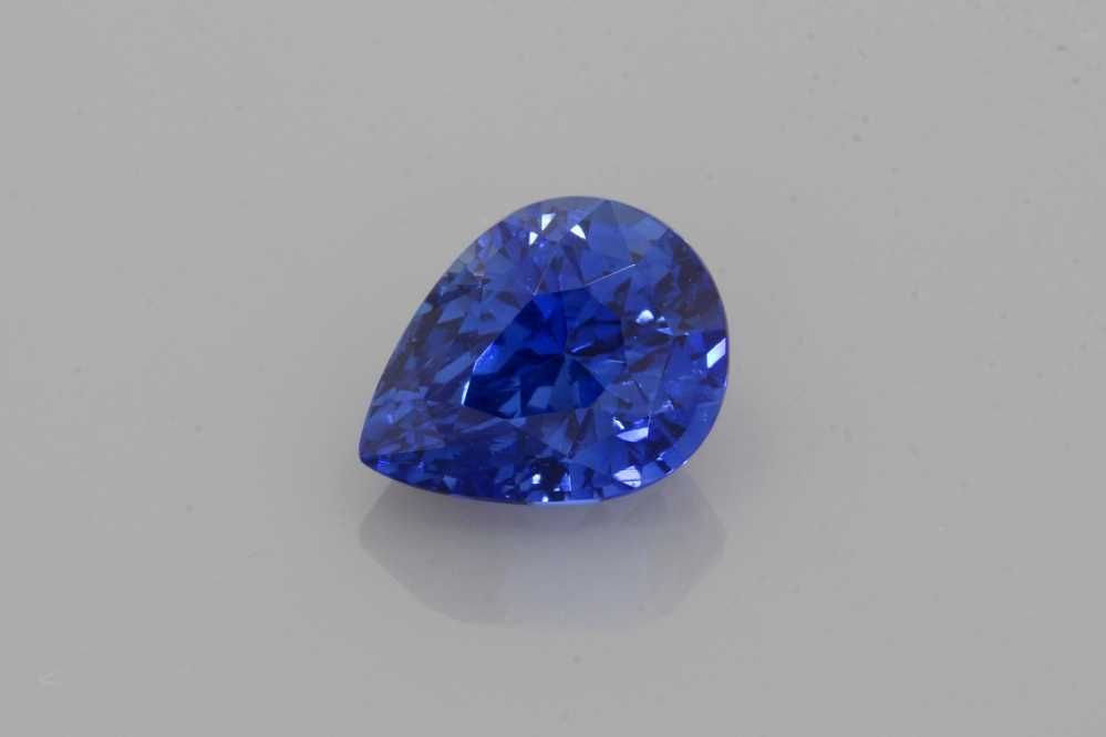 Szafir 2,79 ct, niebieski, szlif gruszka