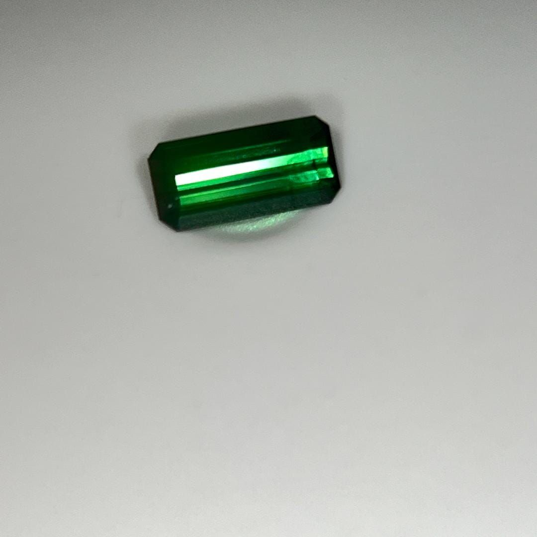Turmalin 1,80 ct, zielony, szlif szmaragdowy