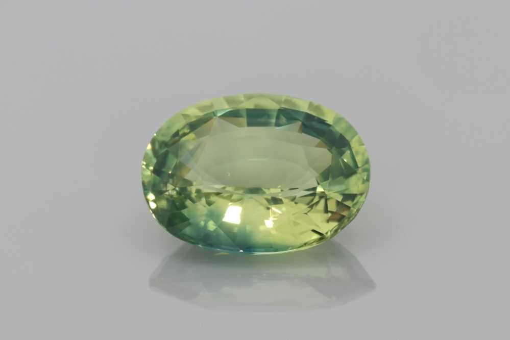 5.01 ct Oval Sapphire