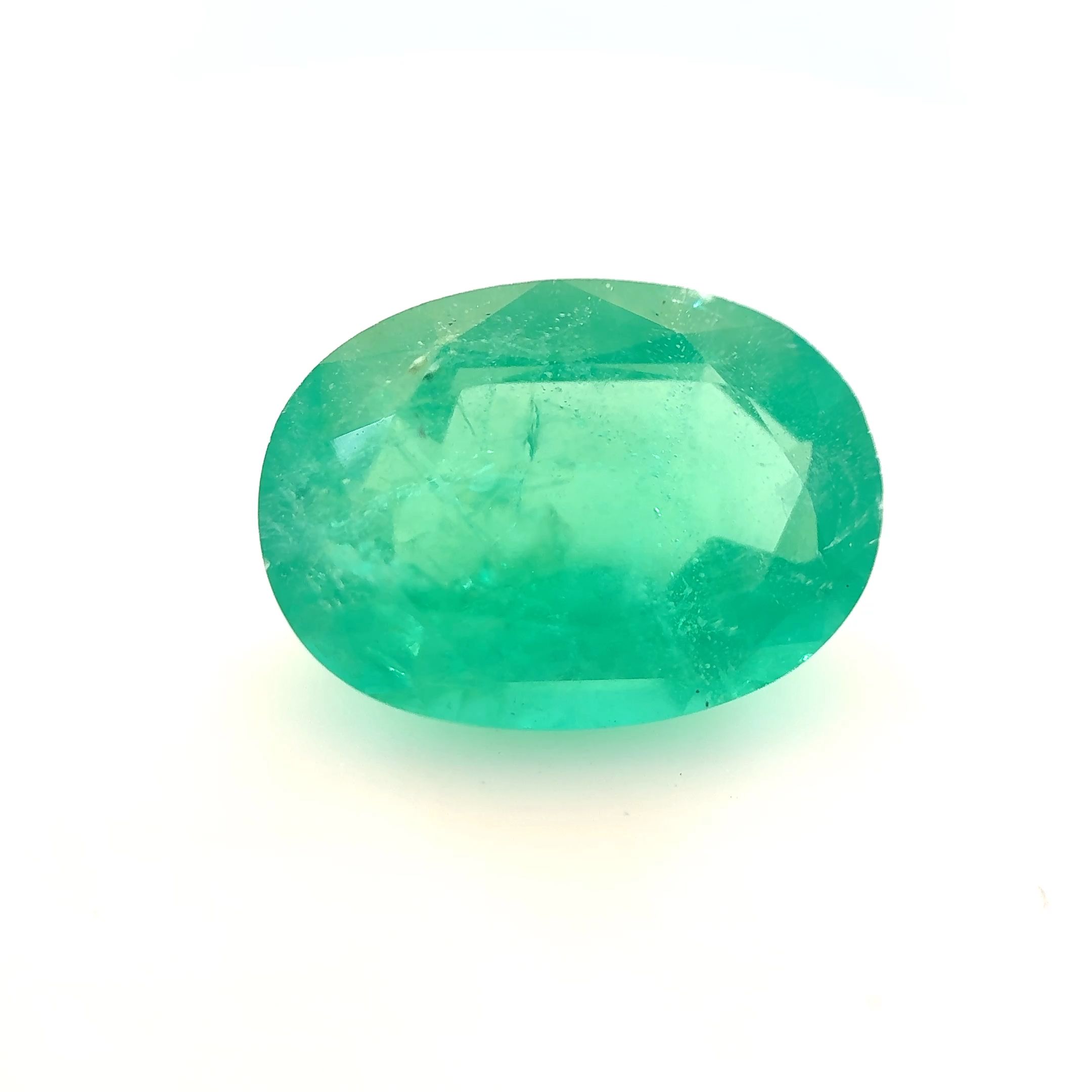 Szmaragd 3,39 ct, zielony, szlif owalny