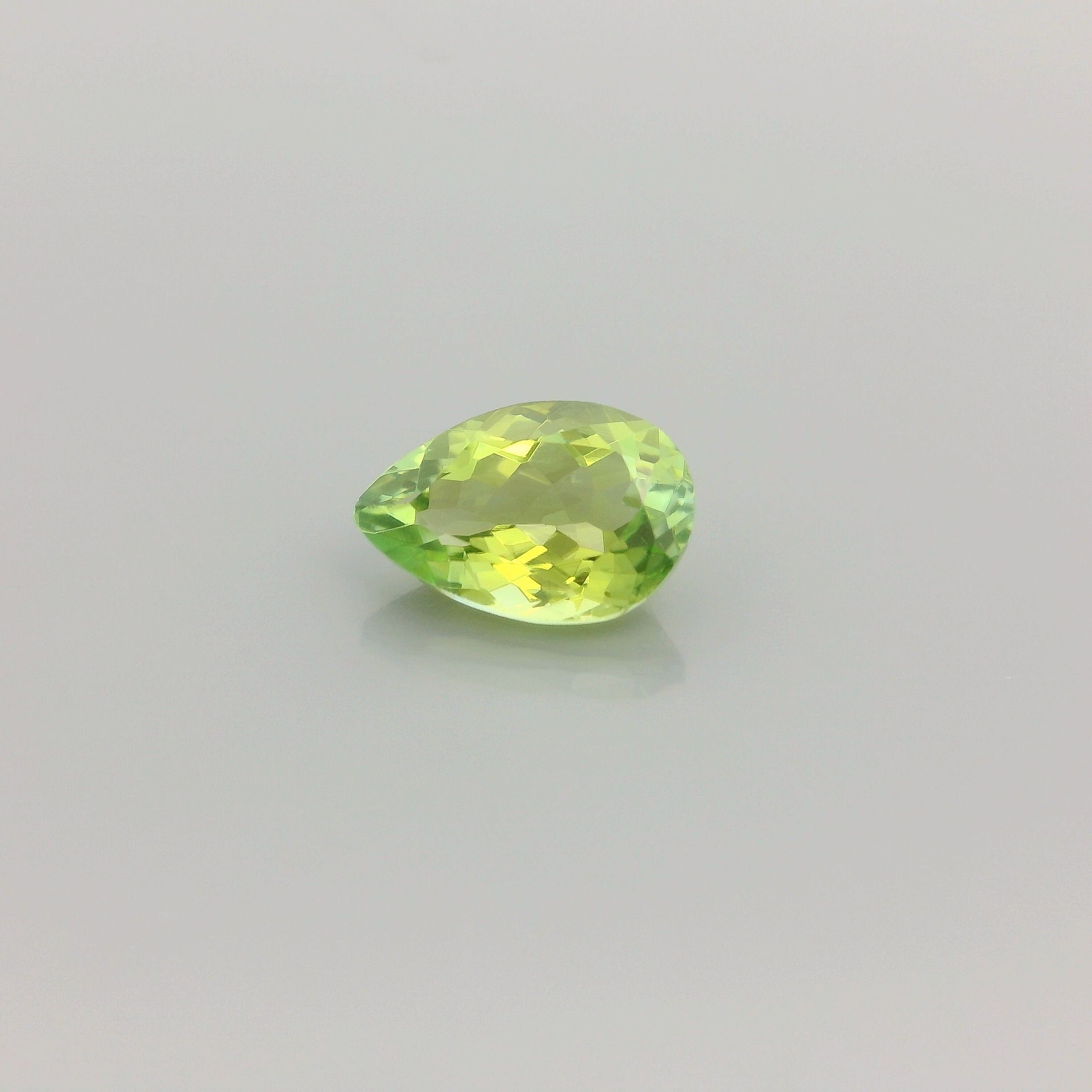 Turmalin 1,38 ct, zielony, szlif gruszka