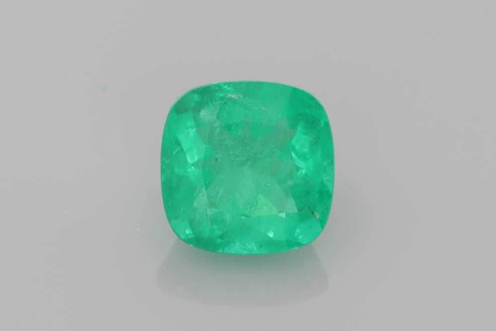 Szmaragd 1,40 ct, zielony, szlif cushion