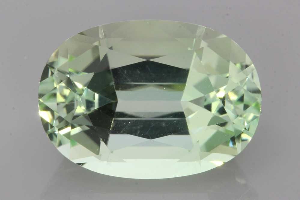 TOURMALINE FACETED 9.28ct GREEN Light GREEN SI MOZAMBIQUE HEATED