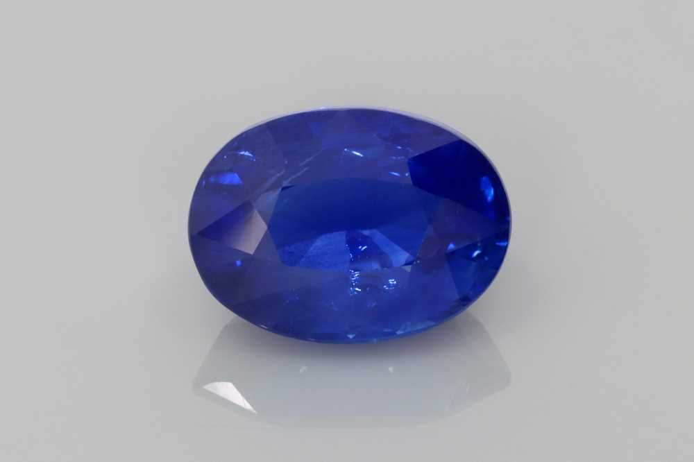 Szafir 4,10 ct, niebieski, szlif owalny