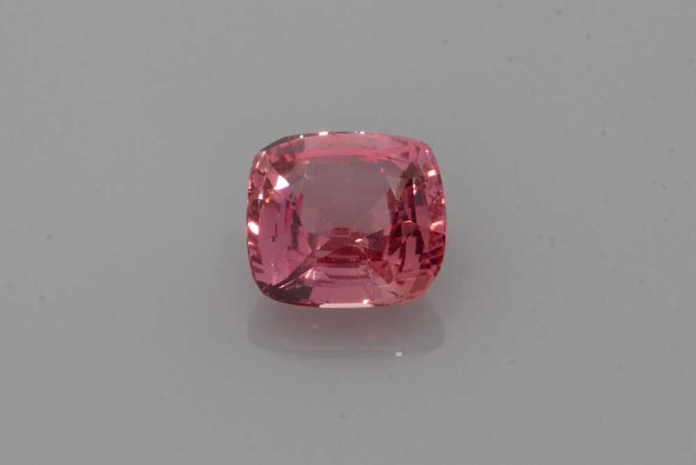 Szafir 1,12 ct, pomarańczowy, szlif cushion