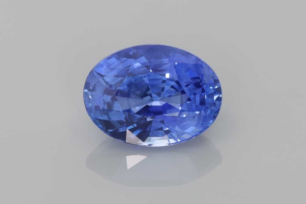 3.03 ct Oval Sapphire