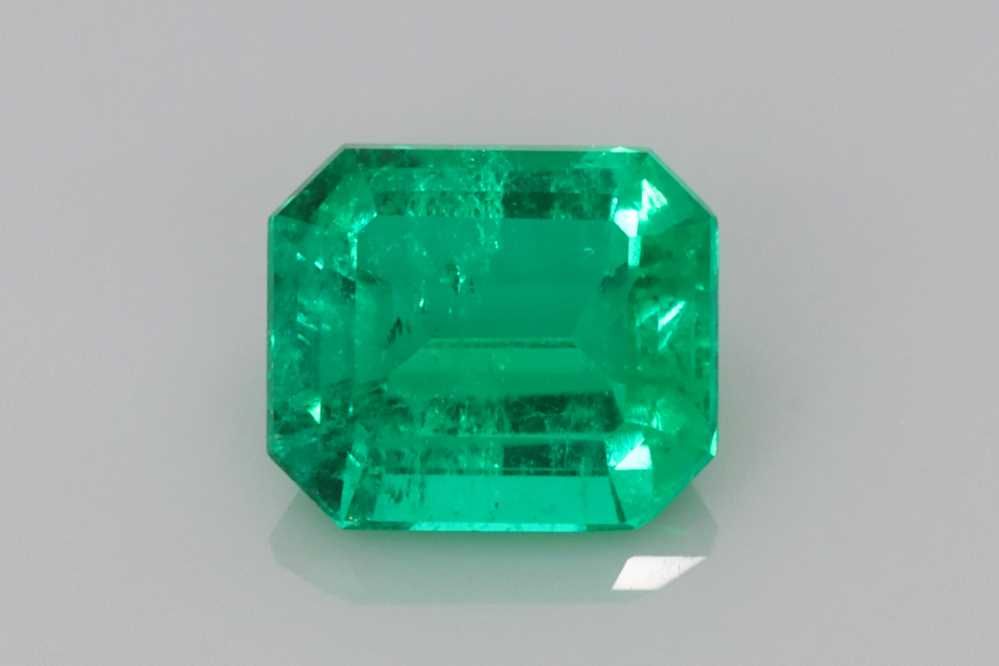 0.77 ct Emerald emerald