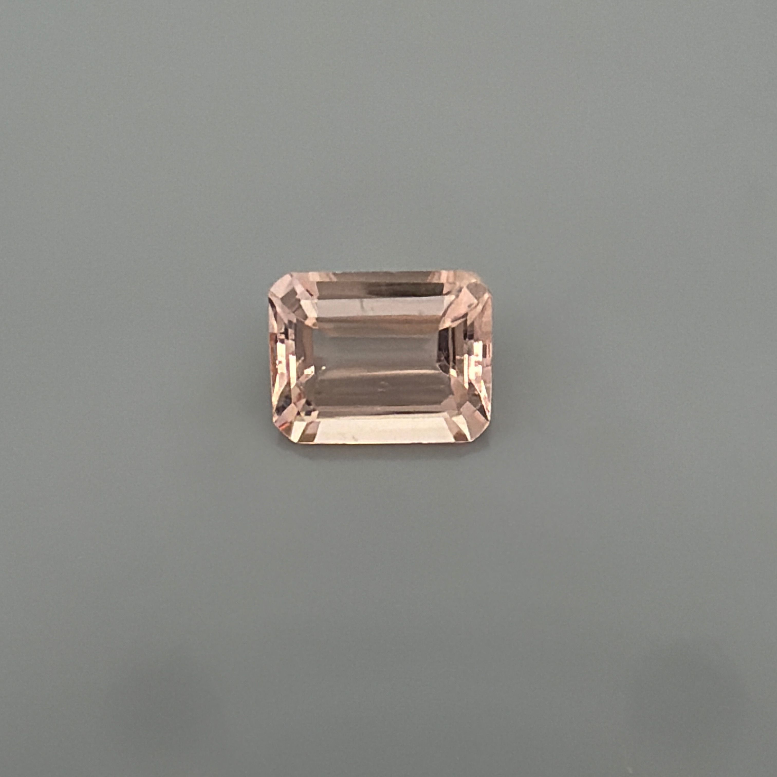 2.69 ct Octagonal morganite