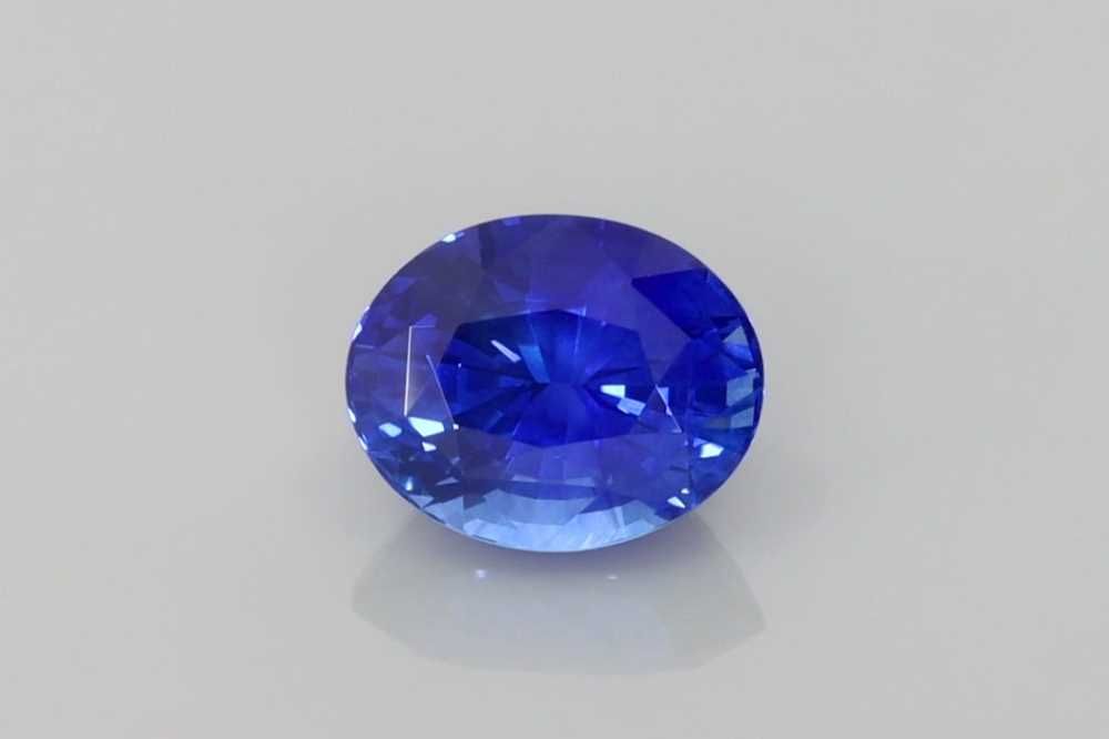 Szafir 2,53 ct, niebieski, szlif owalny