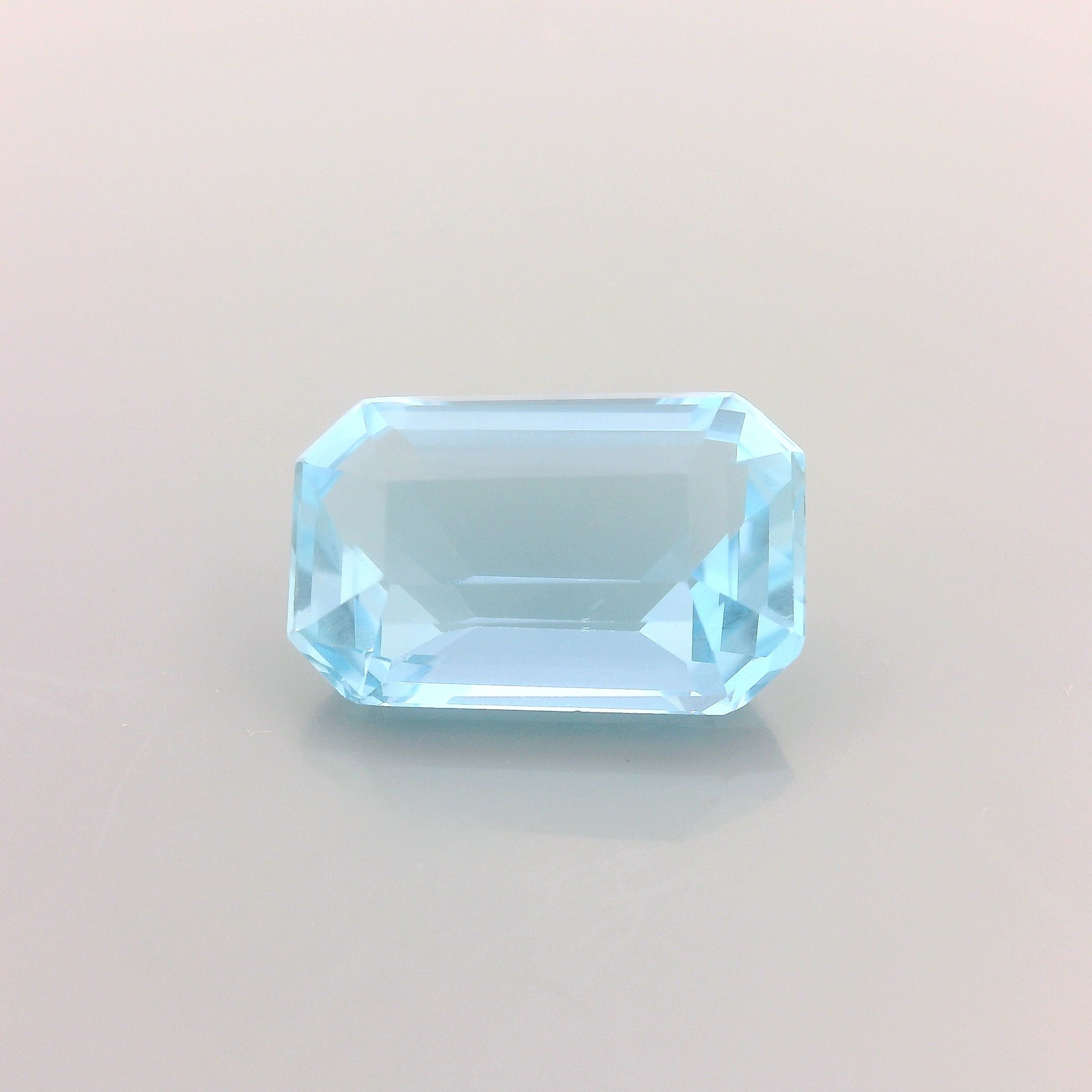 Akwamaryn 3,51 ct, niebieski, szlif ośmiokątny