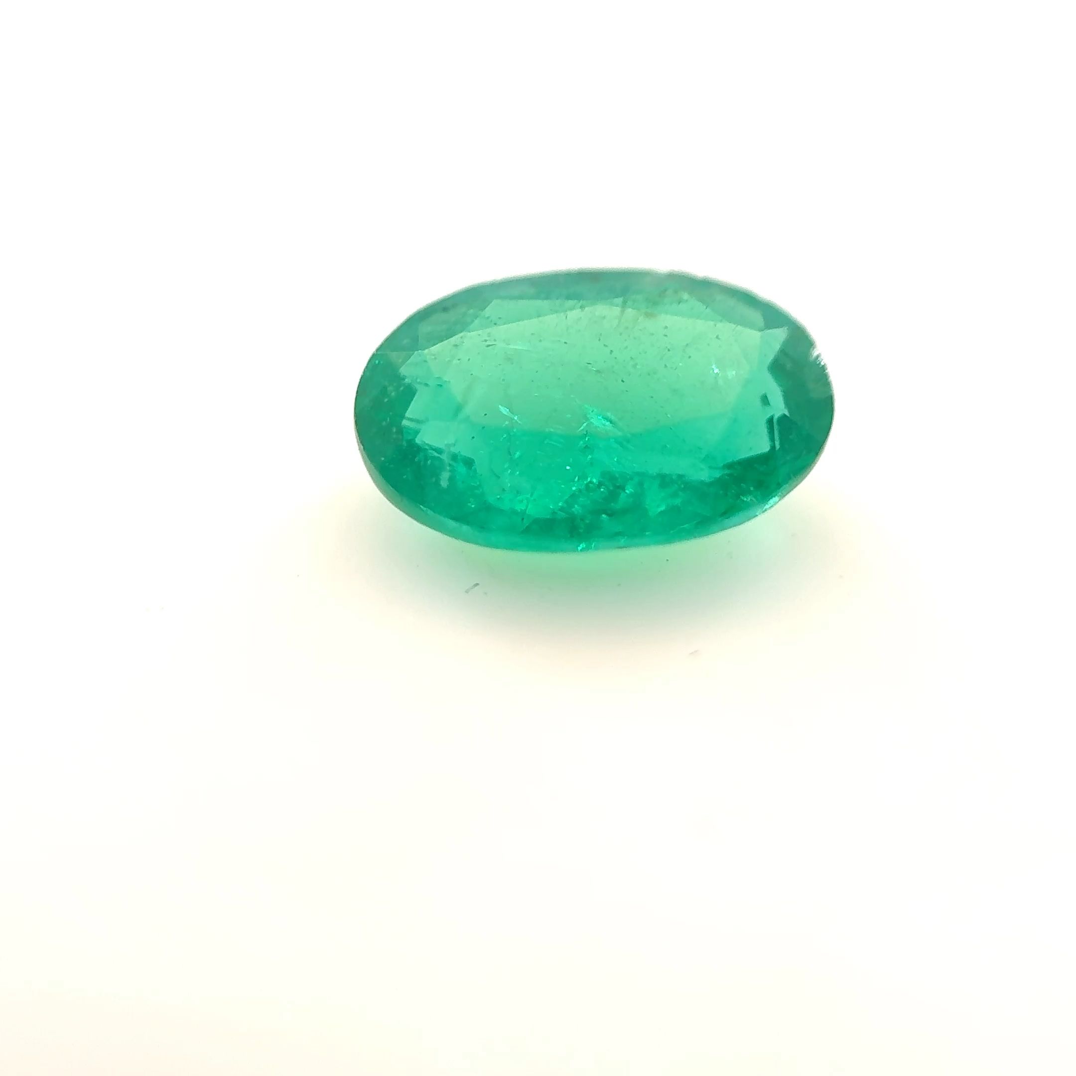 Szmaragd 1,04 ct, zielony, szlif owalny