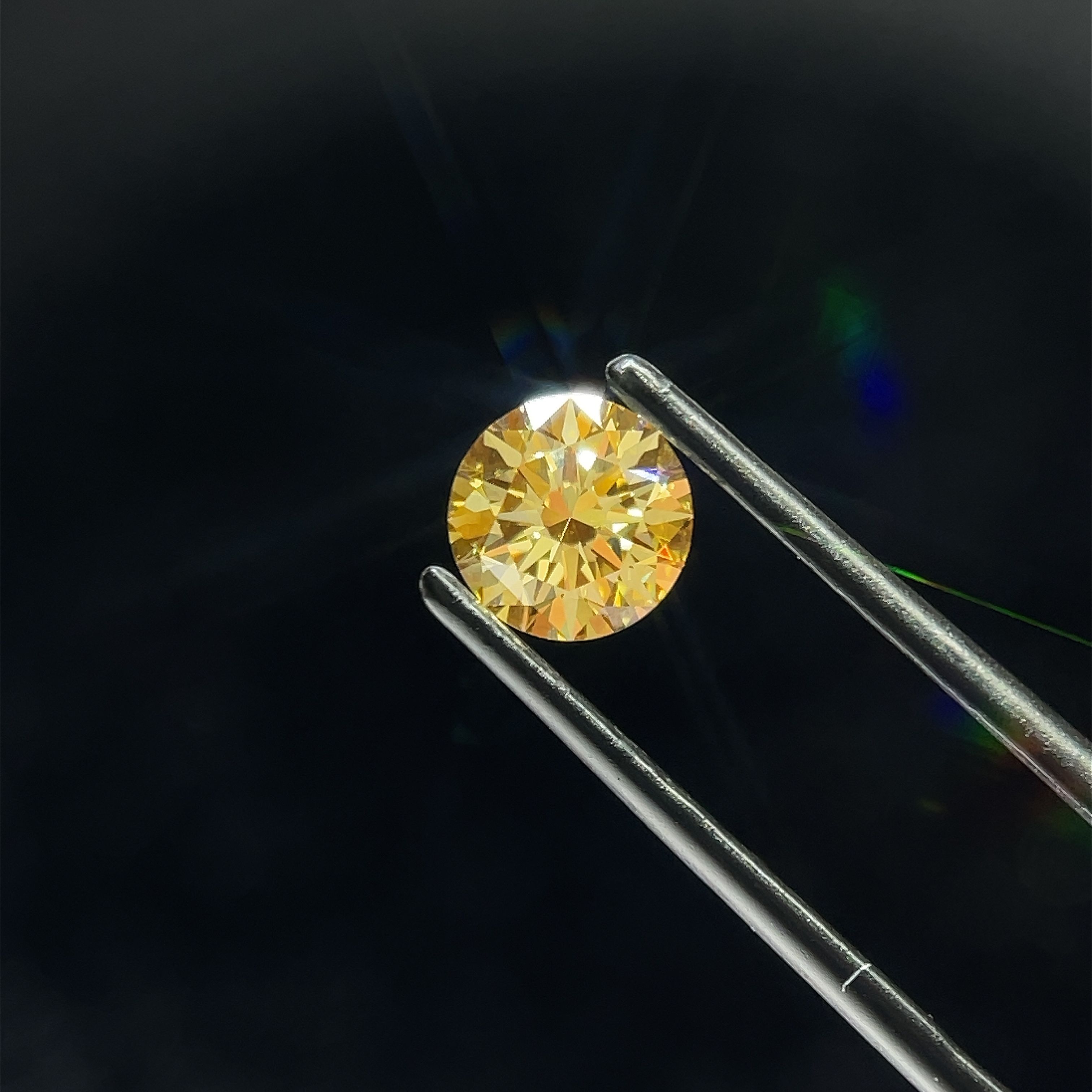 1.06 CT Yellow ROUND