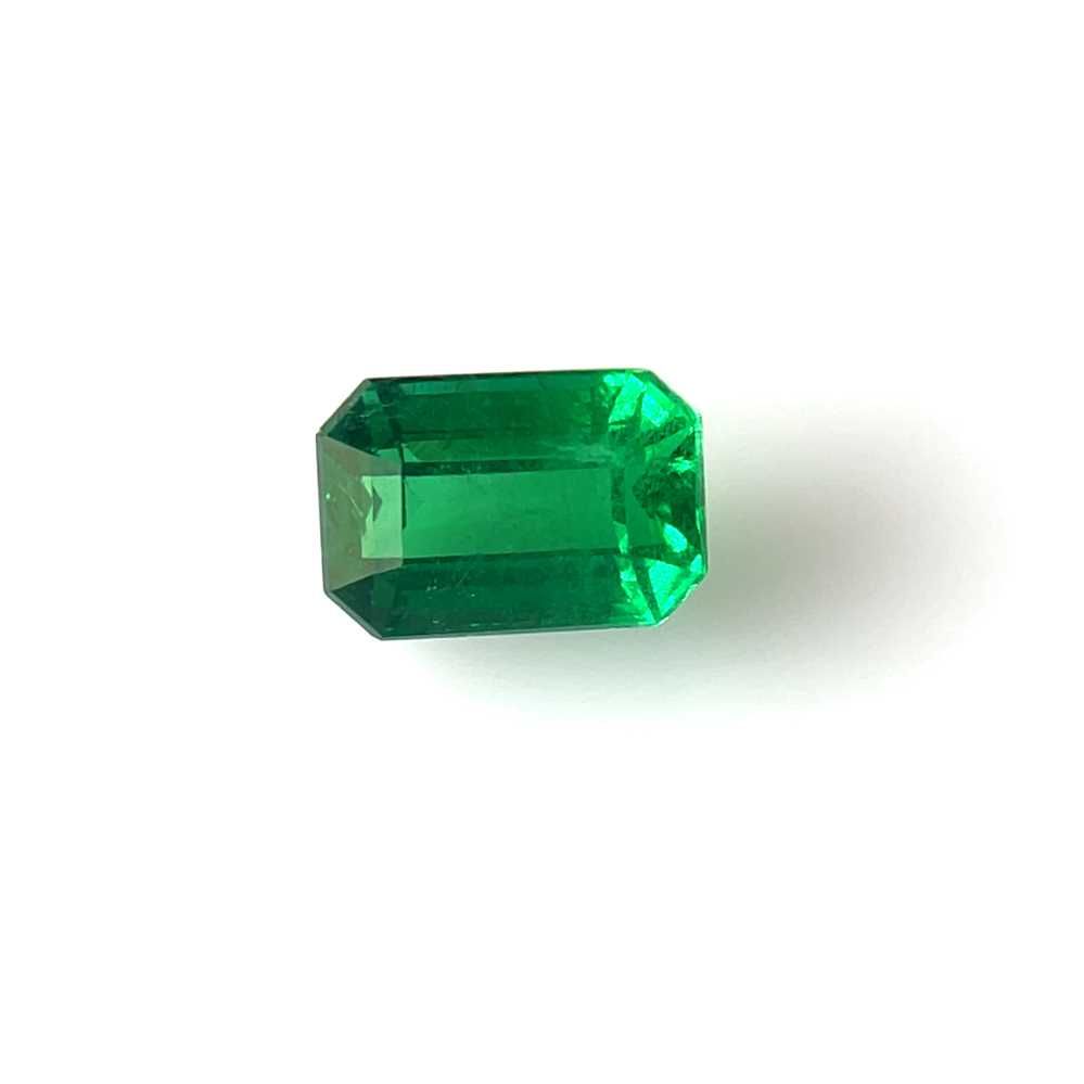 Szmaragd 2,61 ct, zielony, szlif szmaragdowy
