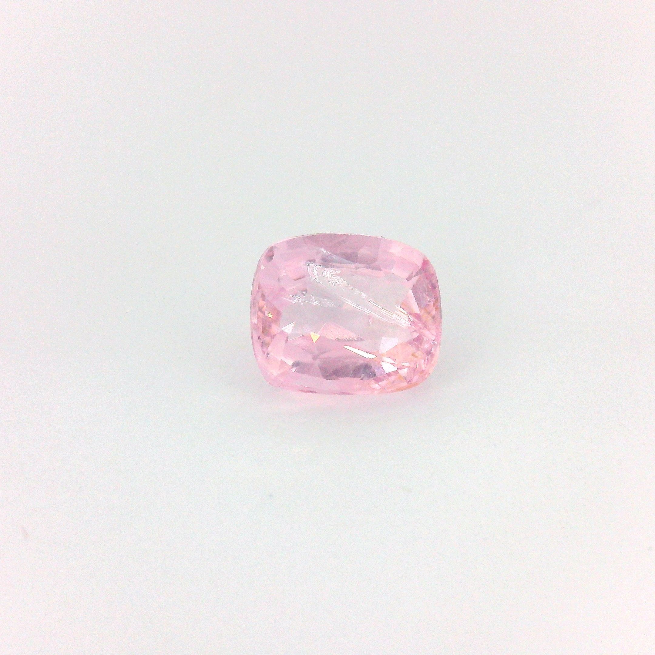 Spinel 1,80 ct, różowy, szlif cushion