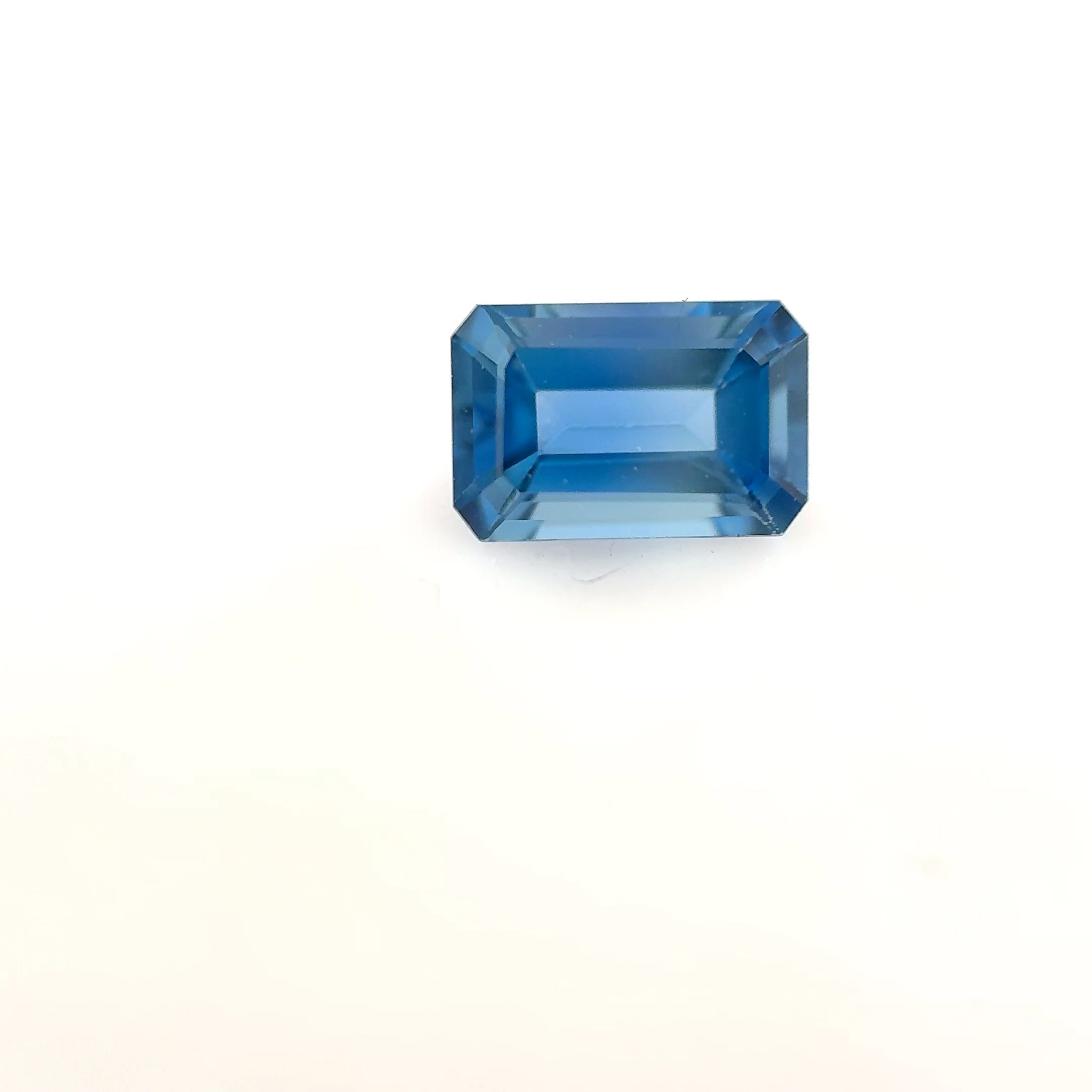 SAPPHIRE FACETED 0.83ct BLUE Vivid light EC THAILAND HEATED