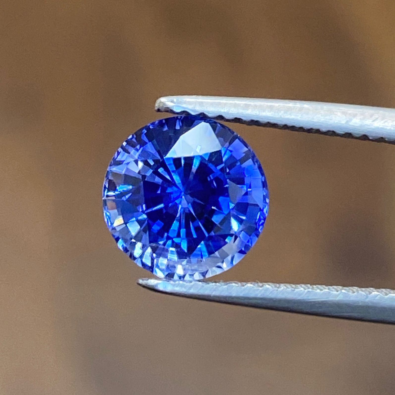 SAPPHIRE FACETED 2.61ct BLUE BLUE EC SRILANKA HEATED