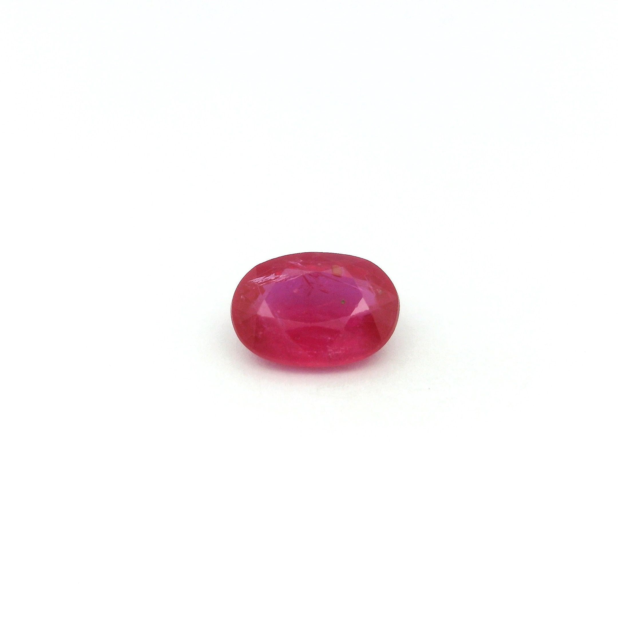 Rubin 1,09 ct, czerwony, szlif owalny