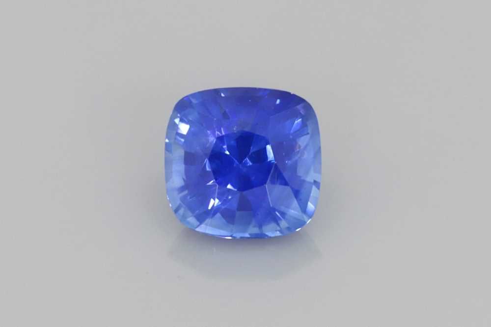 SAPPHIRE FACETED 0.53ct BLUE Vivid BLUE SI SRILANKA HEATED
