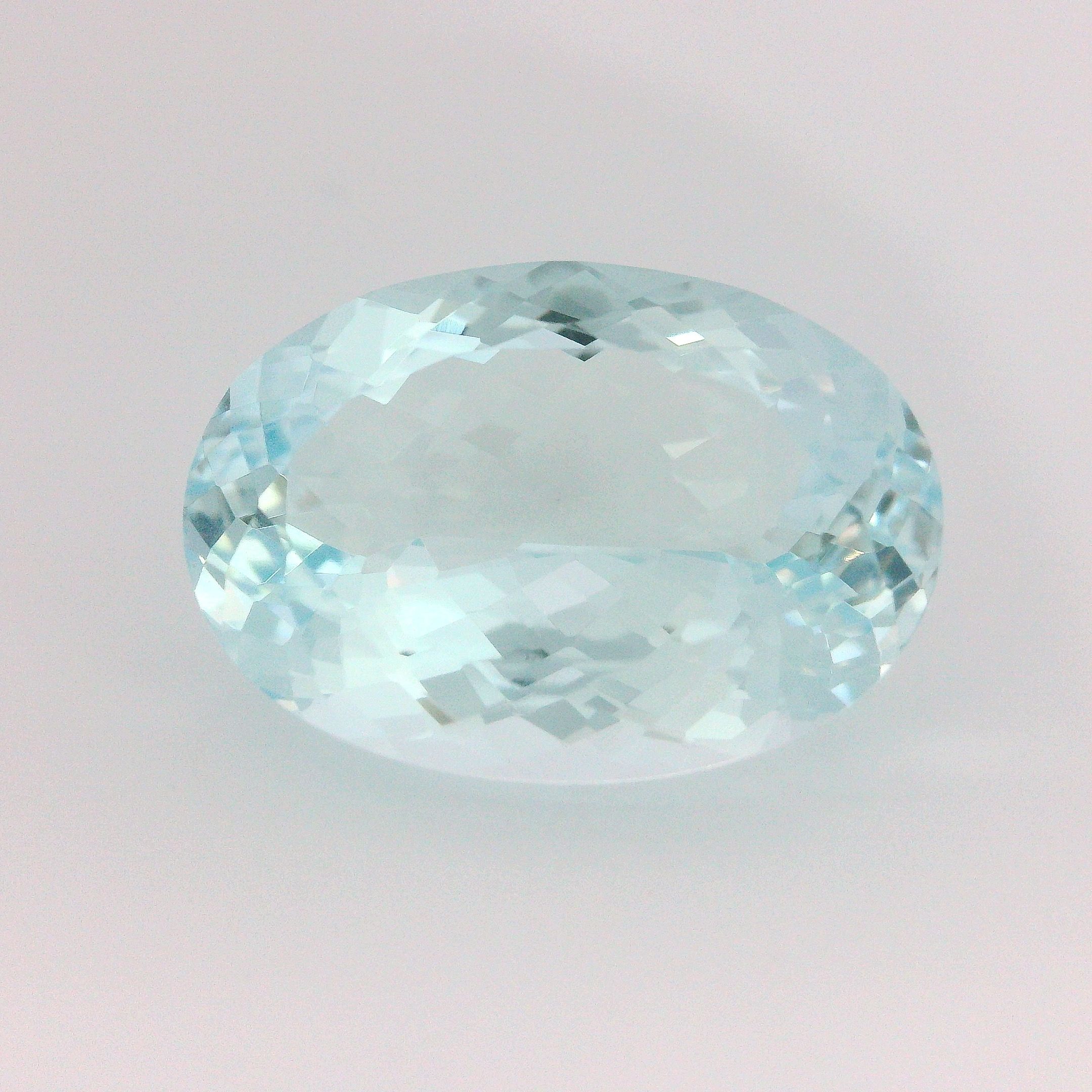 10.5 ct Oval aquamarine