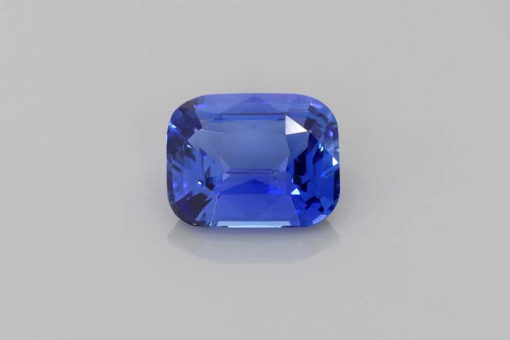 Szafir 2,33 ct, niebieski, szlif cushion