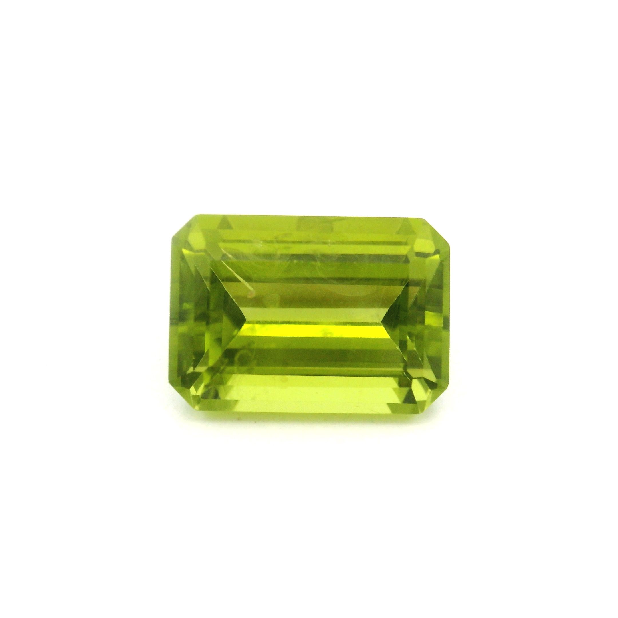 Perydot 4,51 ct, zielony, szlif ośmiokątny