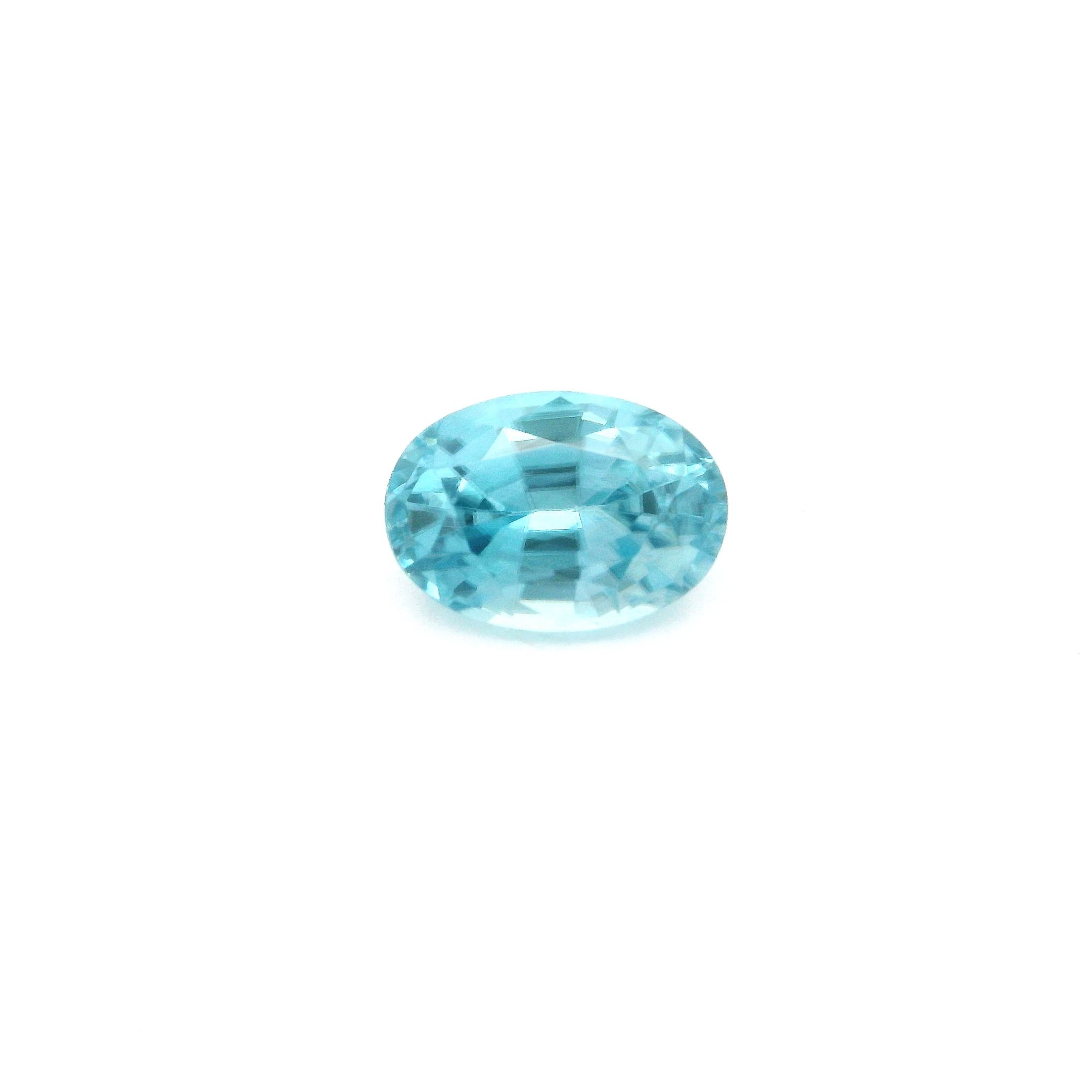 Cyrkon 2,61 ct, niebieski, szlif owalny