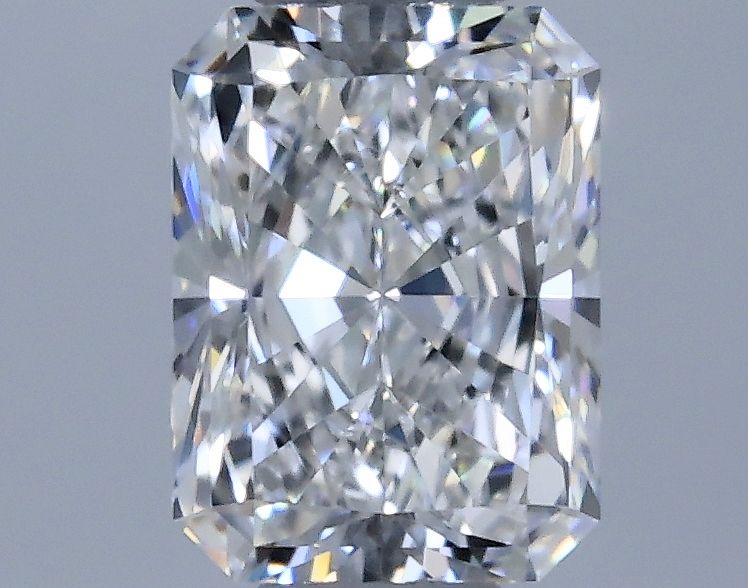 Prírodný diamant radiant,...