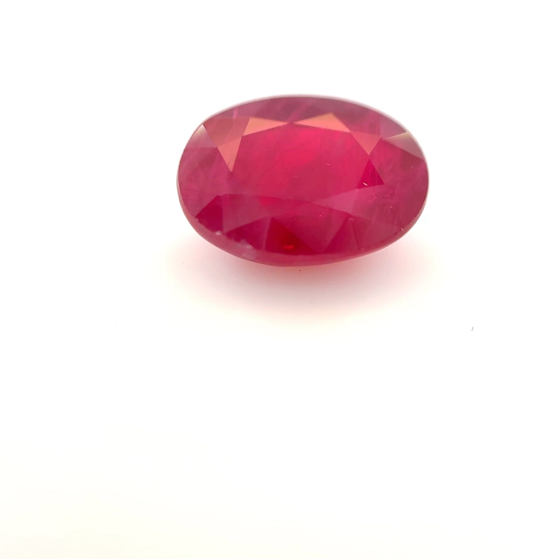 Rubin 1,85 ct, czerwony, szlif owalny