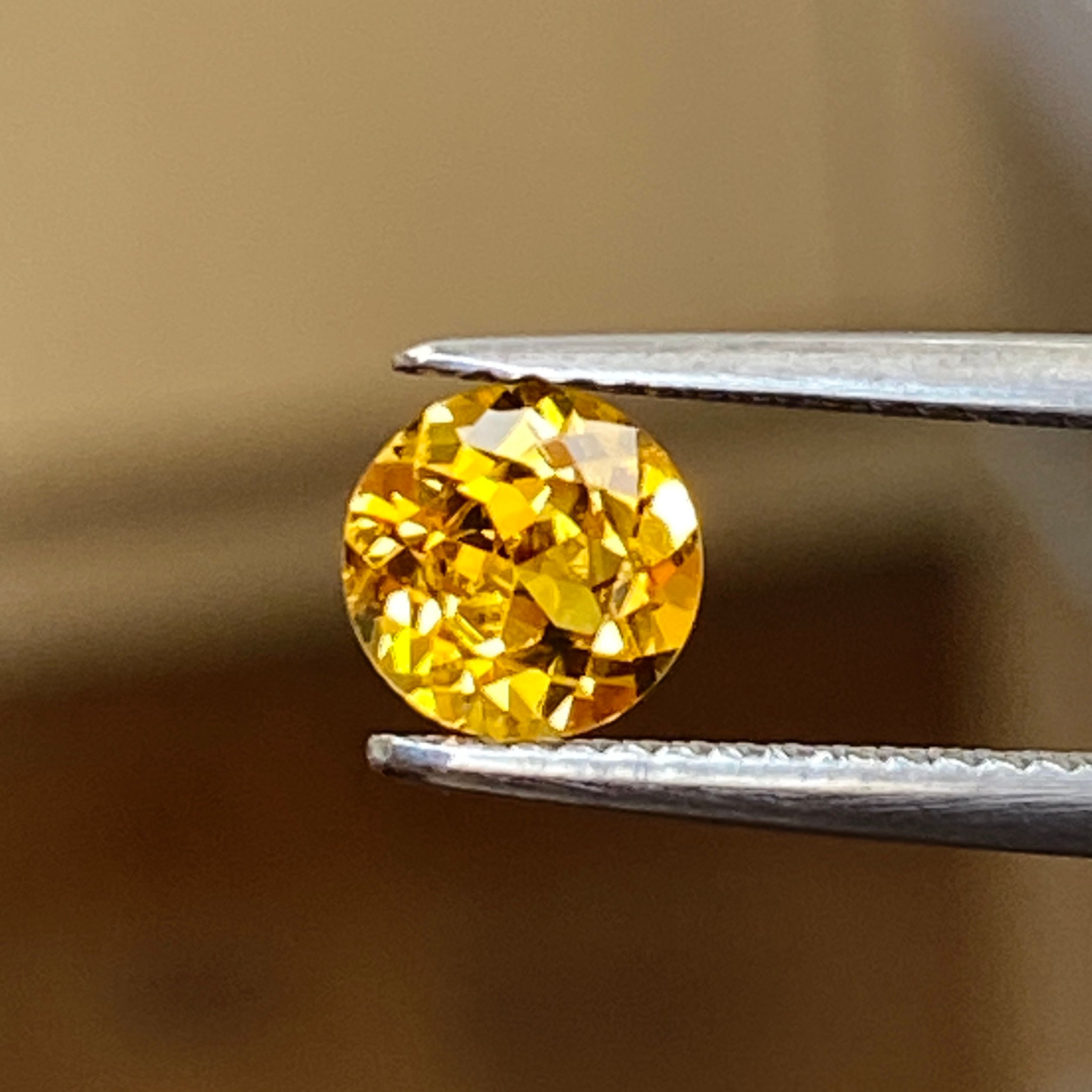 SAPPHIRE FACETED 1.0ct YELLOW Yellow EC SRILANKA HEATED