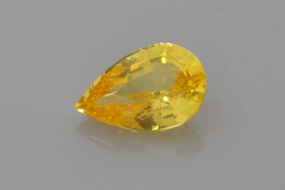 Szafir 2,05 ct, żółty, szlif gruszka