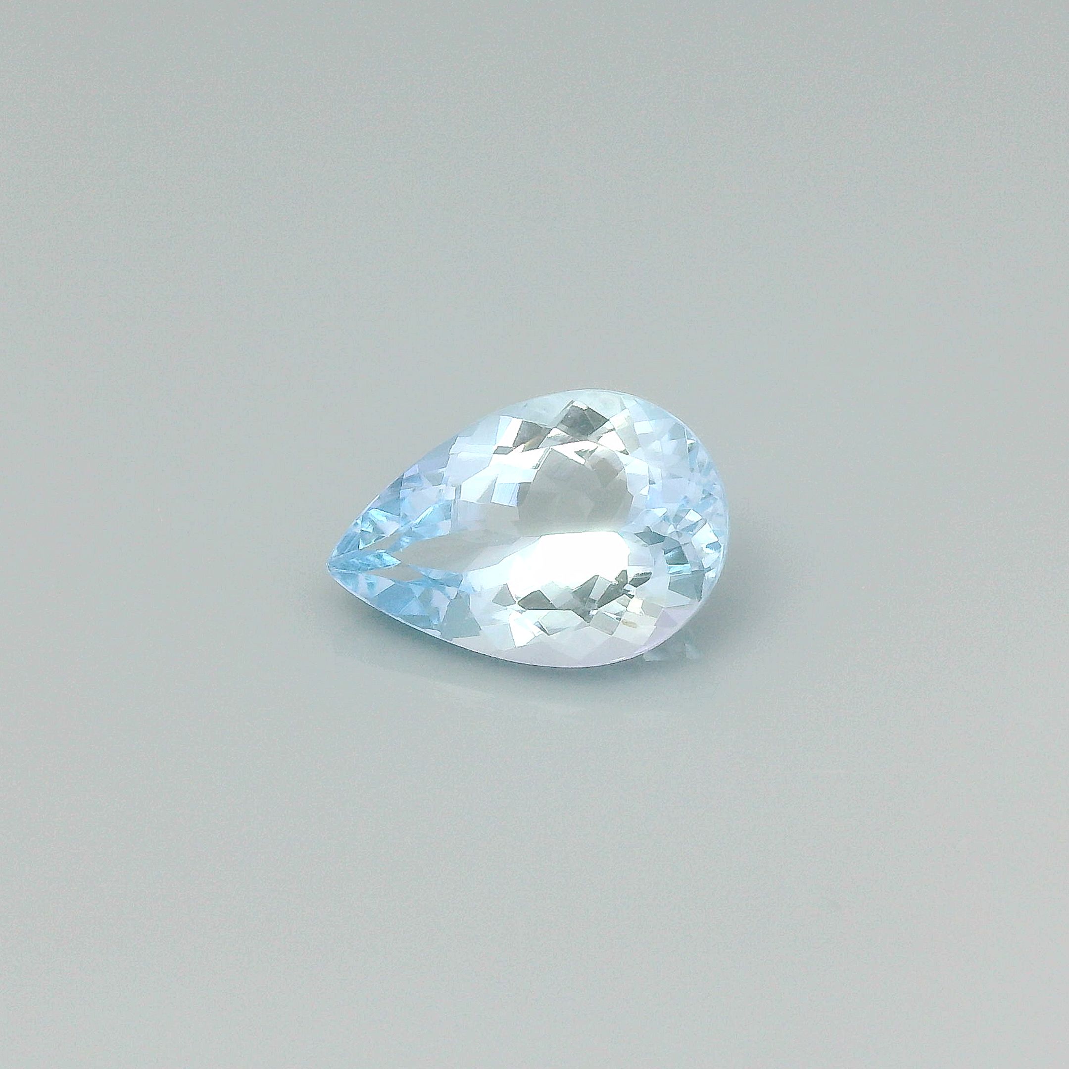 2.54 ct Pear Aquamarine