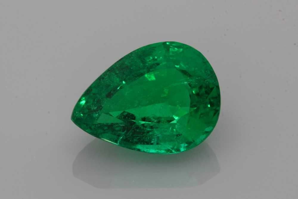 Szmaragd 4,49 ct, zielony, szlif gruszka