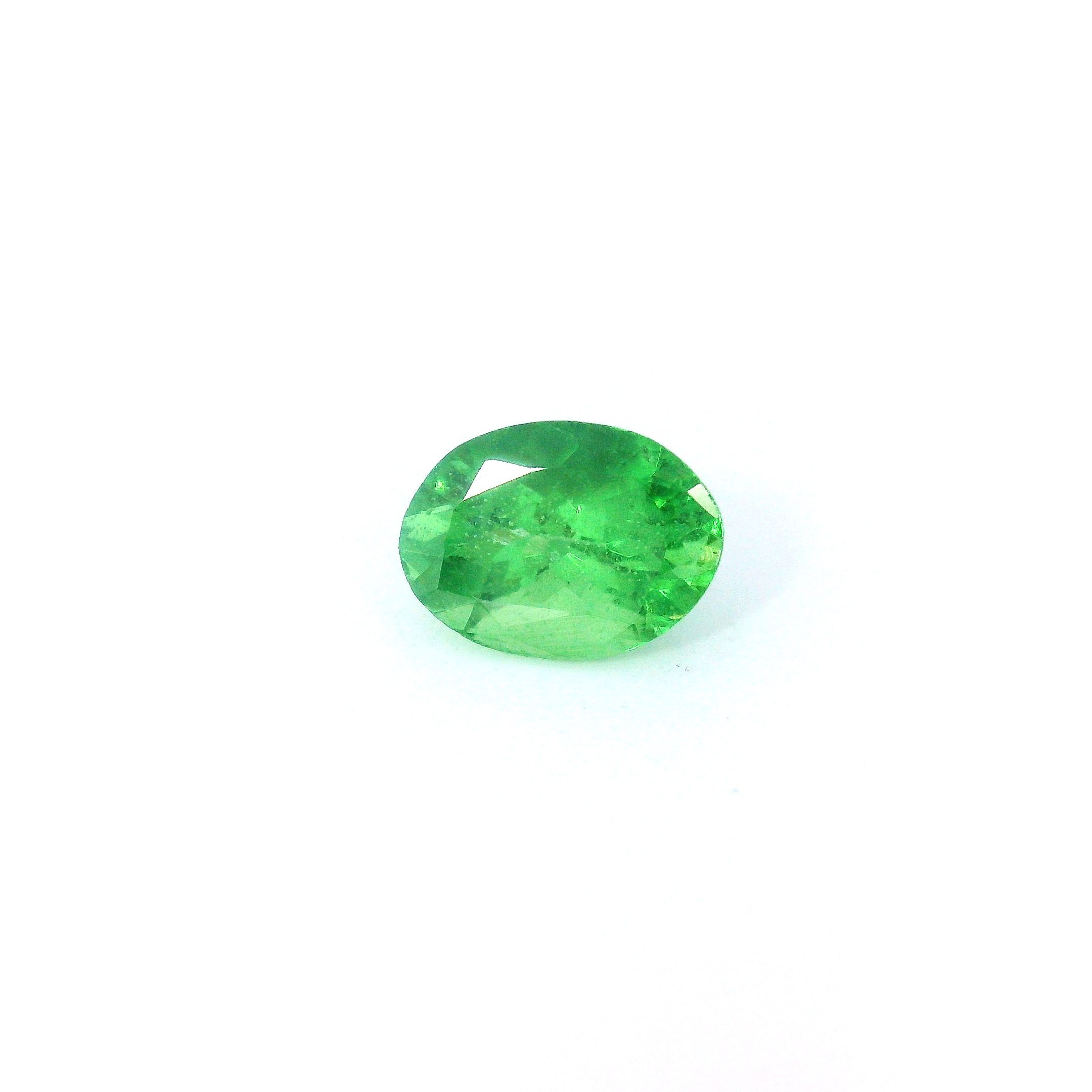 Granat 1,22 ct, zielony, szlif owalny