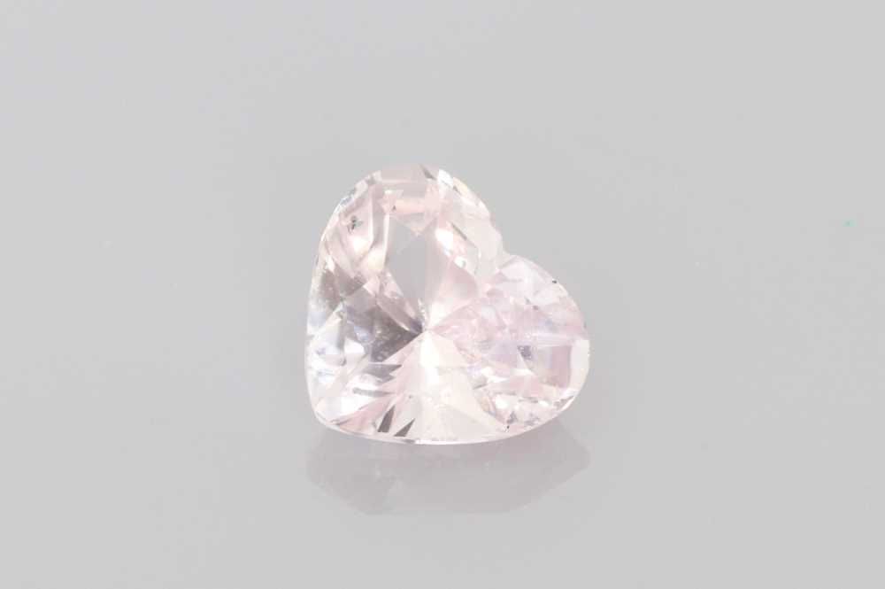 SAPPHIRE FACETED 1.77ct PINK Very Very Light PINK SI MADAGASCAR NONE